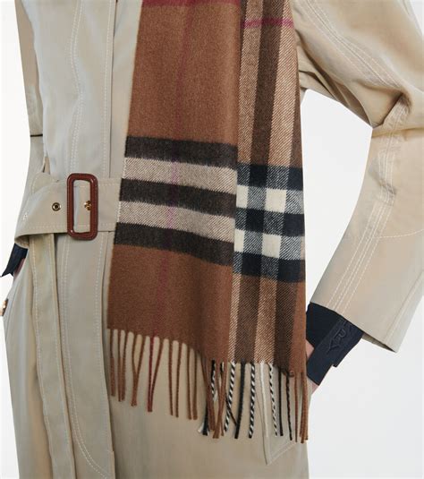 burberry giant check cashmere scarf archive beige|burberry scarf 50 cashmere wool.